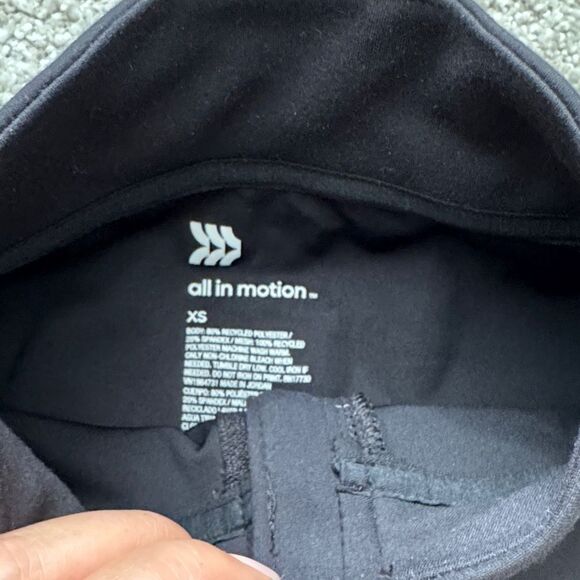 Women's Black Jacket All in Motion Soft full zip NEW NO TAGS - Picture 4 of 6